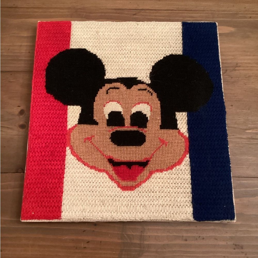 VINTAGE MICKEY MOUSE GRID NEEDLEPOINT WOOD MOUNTED 1970s13x14 red white blue